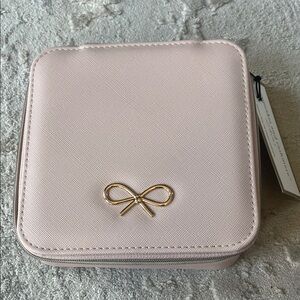 Elegant Pink Bow-Embellished Women's jewelry case